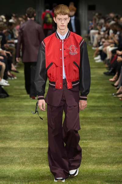 Look 34